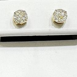 Beautiful Diamond Earrings! 