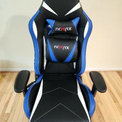 Ficmac Ergonomic Gaming Chair With Footrest for Sale in Bellevue
