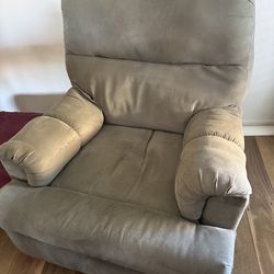 Estate Sale Furniture Wheelchairs Fri & Sat 7:00 am