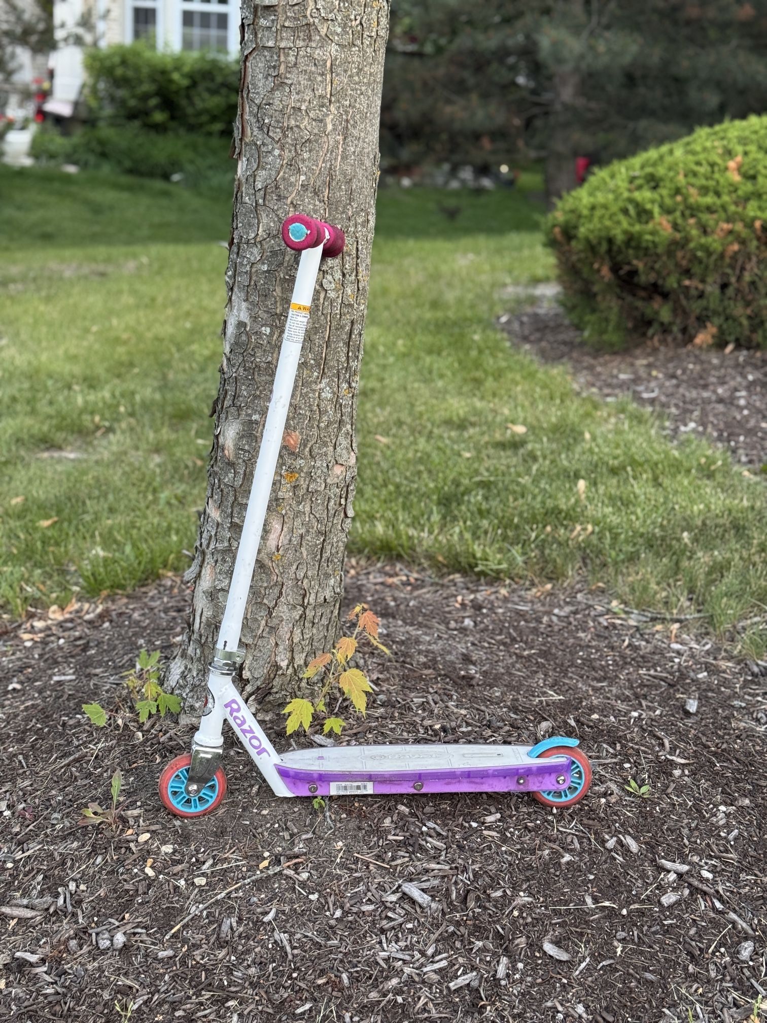Razor Party Pop Kick Scooter - Multi-Color LED Light-Up Deck, Lightweight Steel Frame, for Kids Ages 6 and Up