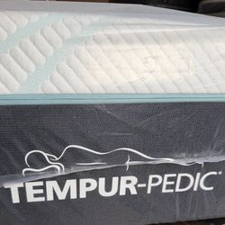 New King Tempurpedic Mattress 