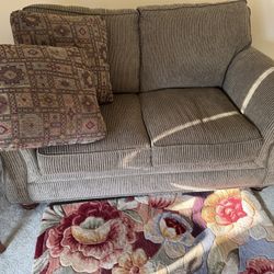Beautiful Love Seat Barely Ever Used