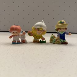 Vintage Strawberry Shortcake Miniature Toy Figurines