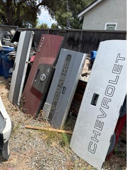 Pickup truck tailgate