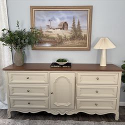 French Provincial 9 Drawers Dresser