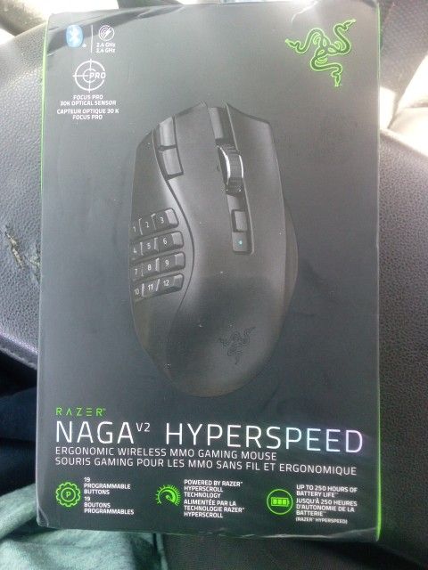 Razer Naga V2 hyper speed Mouse