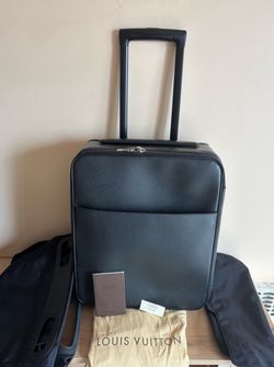 Louis Vuitton Pegase 45