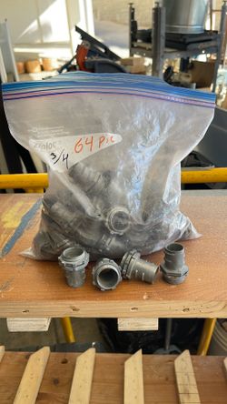 3/4 die-cast zinc screw-in connector for flexible metal conduit or AC/Flex/NM cable. 