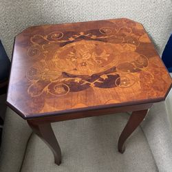 Italian Inlaid Stacking Tables With Music Box  Sell In 1000 Online  Asking $285   From Sorento Italy