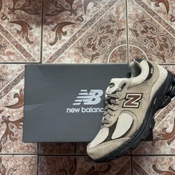 New Balance 2002R Driftwood Sneaker Size 8.5 New In Box