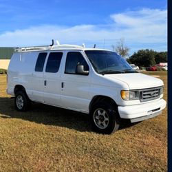 2003 Ford E-350