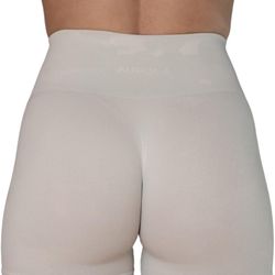 Aurola Shorts