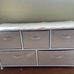 Dresser
