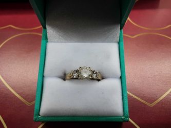 Yellow Gold 14k (.585) 2.4 grams Size 6