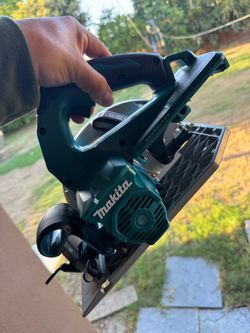 Makita Brushless Cordless Circular Saw