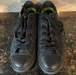 Converse Youth Size 3 Chuck Taylor All Star Sneakers Low Top Black Canvas