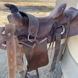 Western saddle