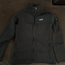 Size Medium Women’s Patagonia Better Sweater Jacket