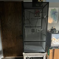 24” x  24” x  48 “ Mesh Chameleon/Reptile Cage 