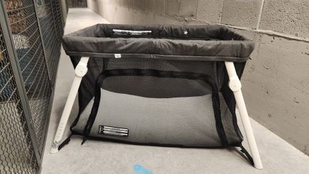 Guava Lotus Travel Crib