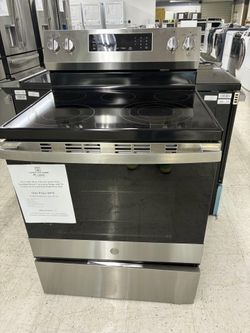 $975 GE profile SMART convection range with air fry