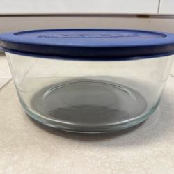 Pyrex 7402-PC Glass Storage Bowl with Blue Lid