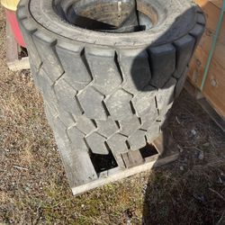 Forklift Tires