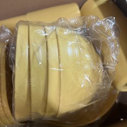 Plastic Dinnerware Set of 20 Pieces