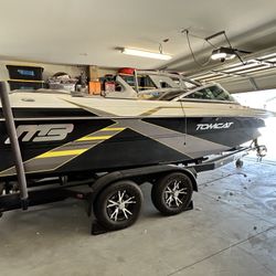 2014 MB F21 Tomcat Boat 