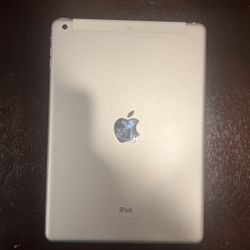 iPad Air Apple Model A1475 Color Silver 