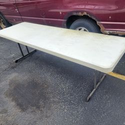8 Ft Plastic Folding Table