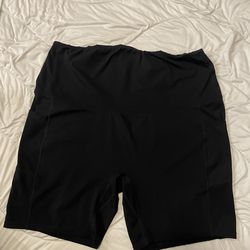 Maternity biker shorts, size 2-3xl