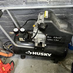 Compressor 8 Gal. Husky 