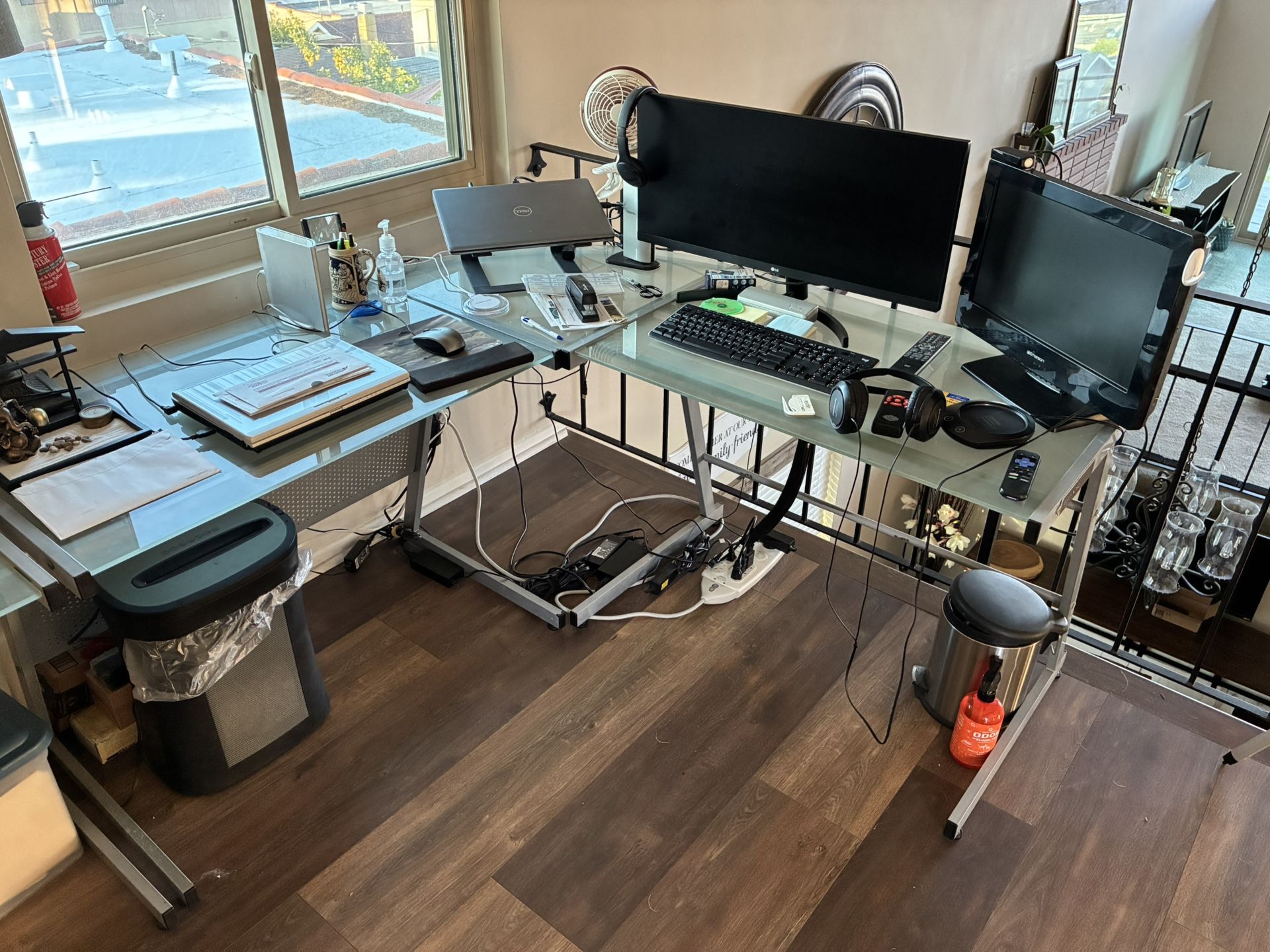Corner office desk with side desk