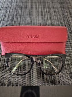Guess Cat Eye Frame