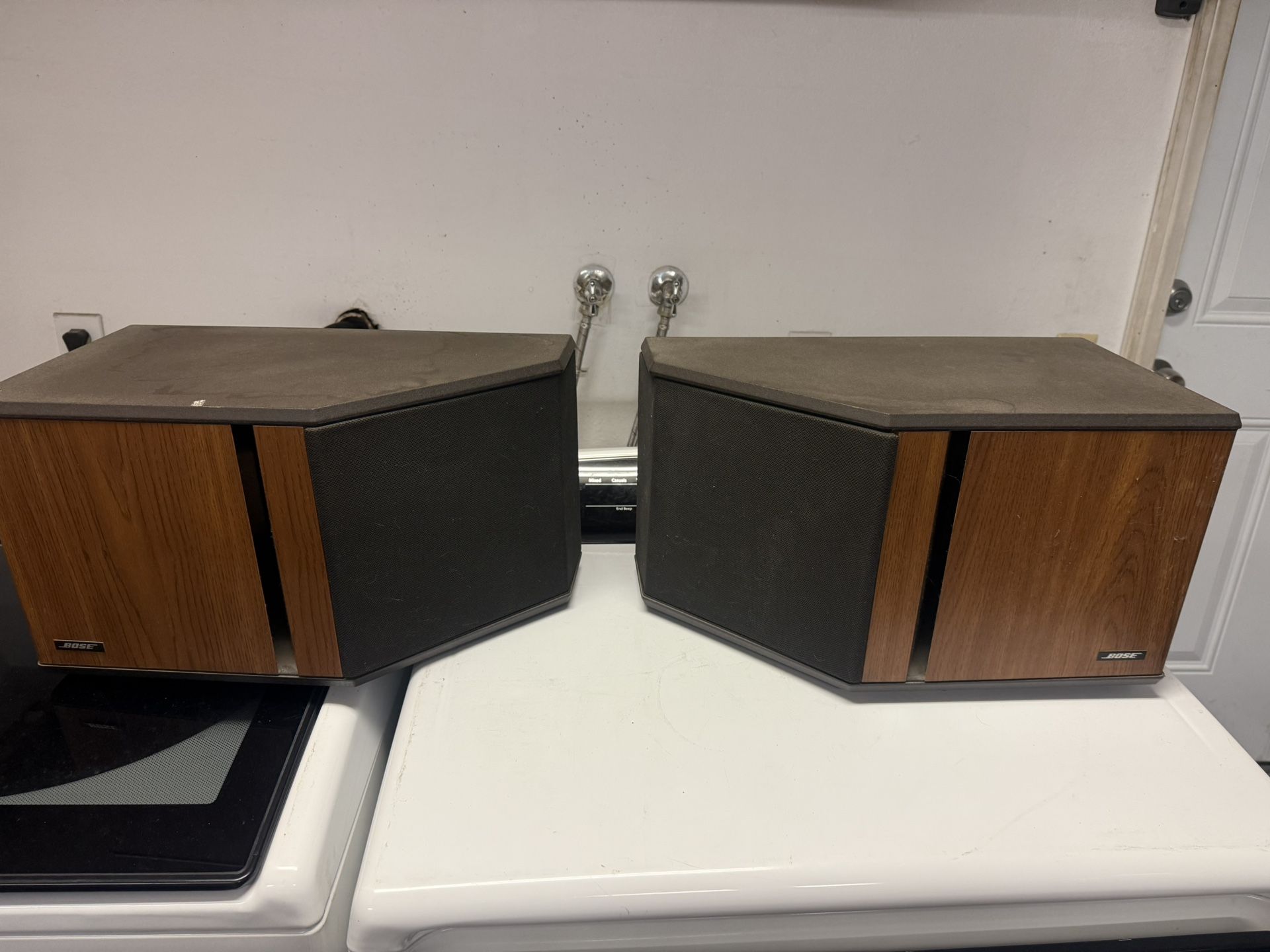 Vintage 1985 Bose 4.2 Stereo Everywhere Bookshelf Main Reflecting Right And Left Speaker