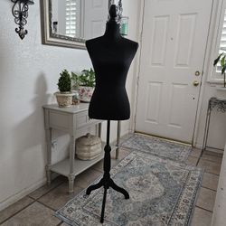 Female Dress Form Mannequin Torso