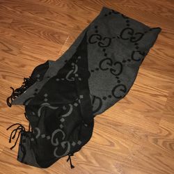 GG Scarf