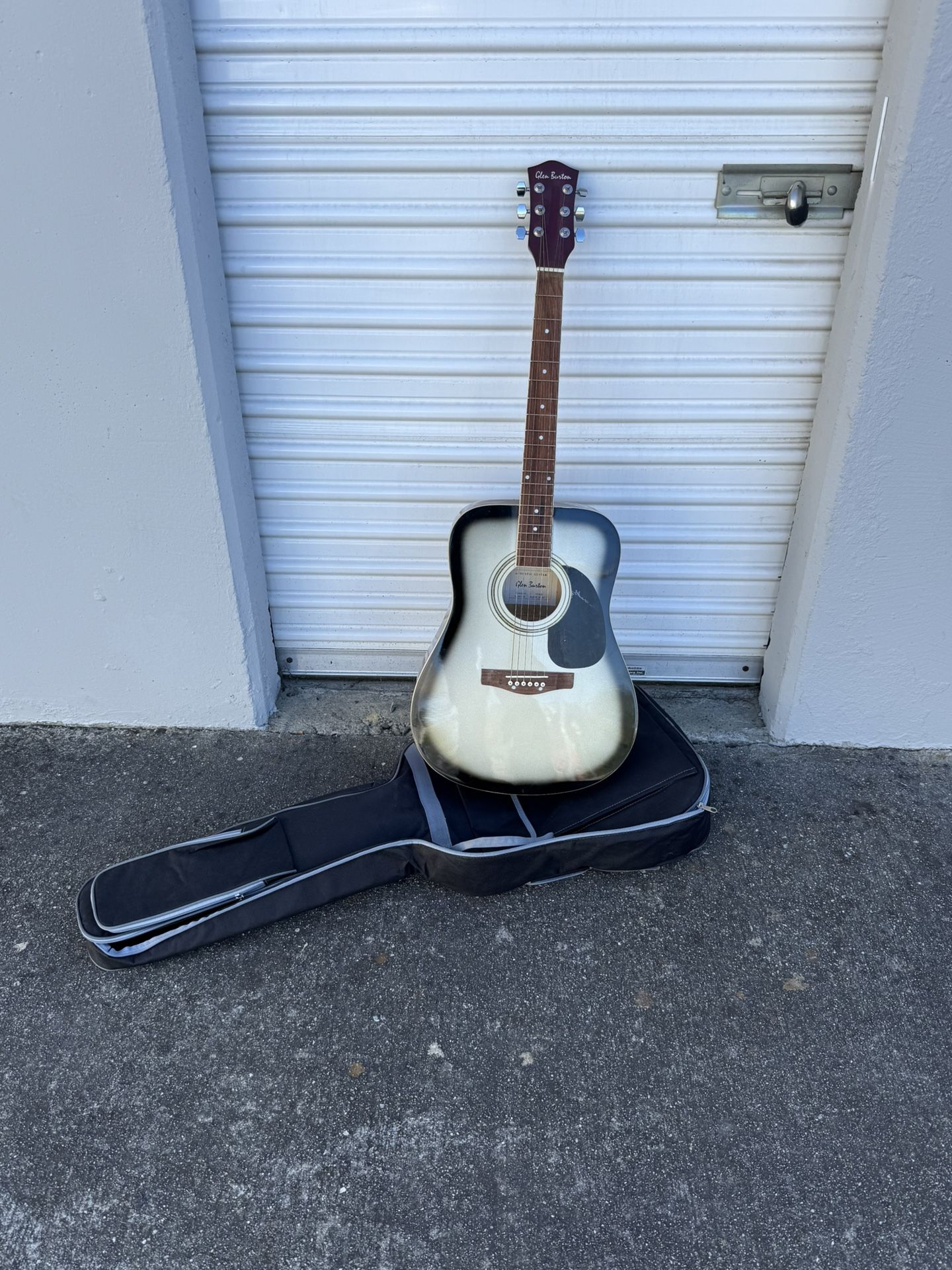 Acoustic Guitar ๐ธ