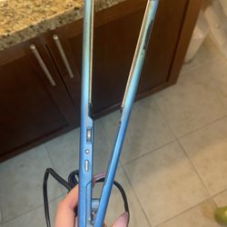 Babyliss Nano Titanium Flat Iron Straightner