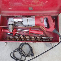 MILWAUKEE RIGHT ANGLE DRILL WITH BITS 