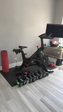PELETON - For Sale