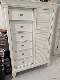 FREE White Dresser / Storage Cabinet