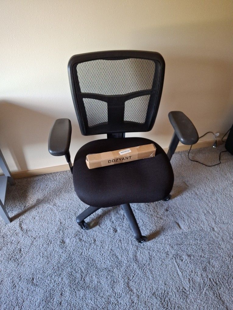 $40 Office Chair. 5 Way Adjustable