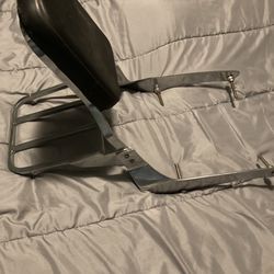 Chrome sissy bar with leather black pad