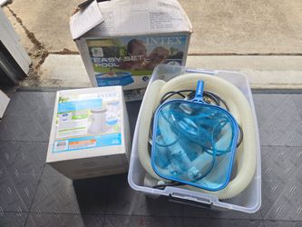 Intex 8' filtered pool set