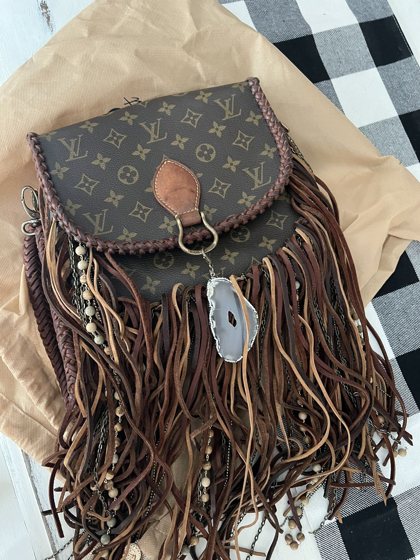 Louis Vuitton Crossbody Bag 