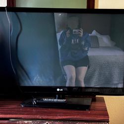 42” Plasma LG TV