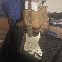 Fender Guitar Squier with amp  