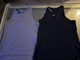 Nike Dri Fit tanks size S